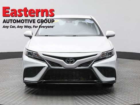 Used 2024 Toyota Camry SE FWD image 2