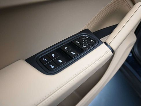 New 2026 Porsche Cayenne AWD/4WD image 15