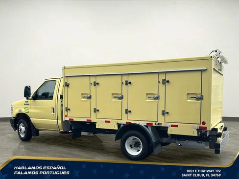 Used 2022 Ford E-450 and Econoline 450 Super Duty RWD image 4