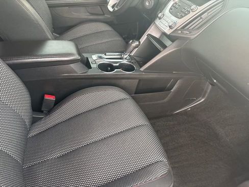 Used 2017 Chevrolet Equinox LT w/ Convenience Package image 37