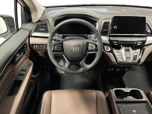 New 2026 Honda Odyssey Touring image 27