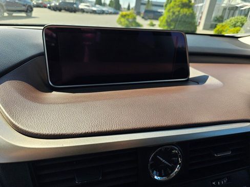 Used 2018 Lexus RX 350L image 29