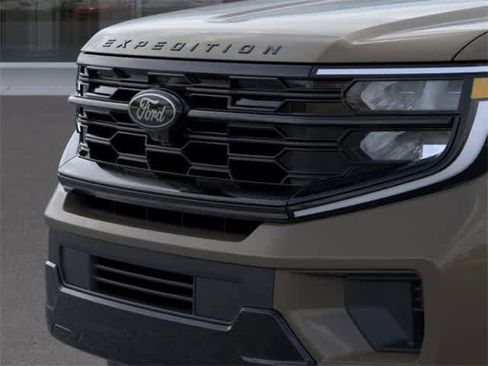 New 2026 Ford Expedition Max Platinum w/ Stealth Performance Package image 17