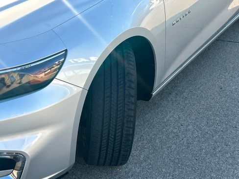 Used 2017 Chevrolet Malibu LT image 38