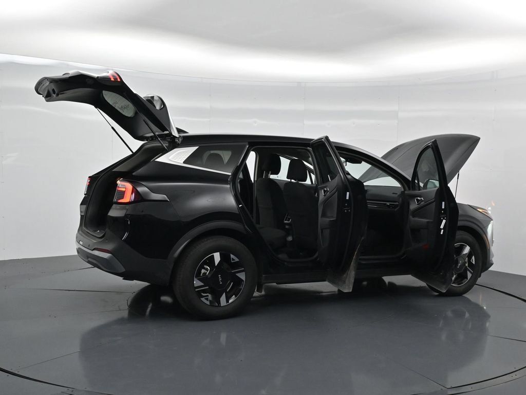 Used 2026 Kia Sportage LX FWD image 40