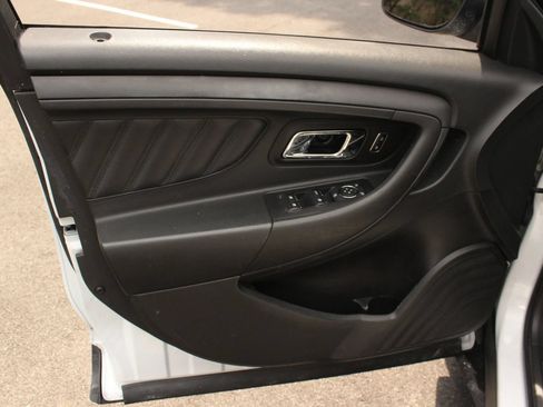 Used 2019 Ford Taurus Police Interceptor AWD image 15