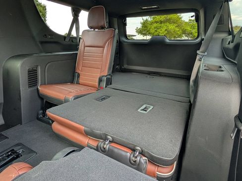 Used 2023 GMC Yukon XL Denali Ultimate AWD/4WD image 24