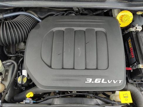 Used 2017 Dodge Grand Caravan GT FWD image 30