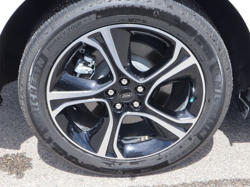 Used 2021 Ford Edge ST w/ Equipment Group 401A AWD/4WD image 17