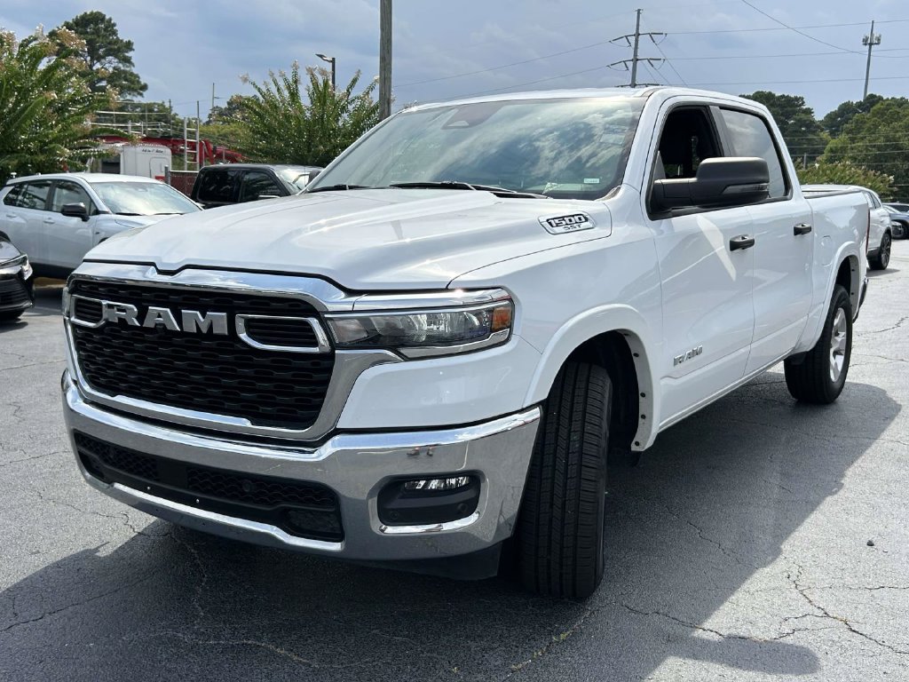 Used 2025 RAM 1500 Big Horn AWD/4WD image 7