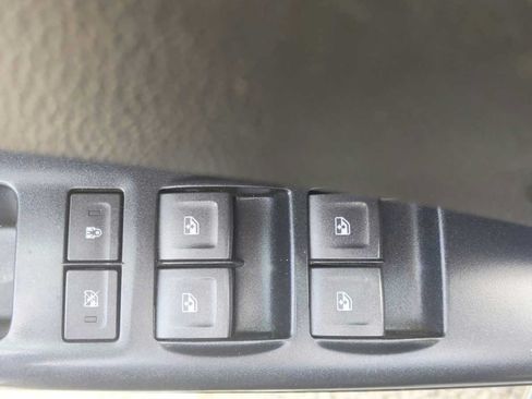 Used 2021 GMC Canyon Elevation Standard RWD image 16