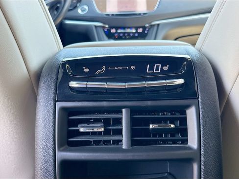 Used 2022 Cadillac XT5 Sportv w/ Technology Package AWD/4WD image 27