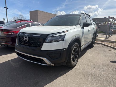 Used 2024 Nissan Pathfinder Rock Creek AWD/4WD image 1