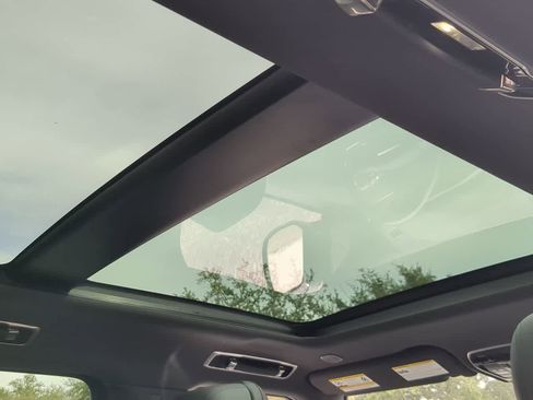 Used 2024 Land Rover Range Rover Sport Dynamic SE image 19