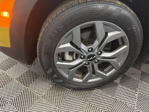 Certified 2024 Kia Seltos S AWD/4WD image 29