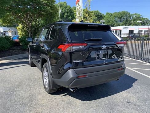 Used 2025 Toyota RAV4 XLE w/ Convenience Package FWD image 6