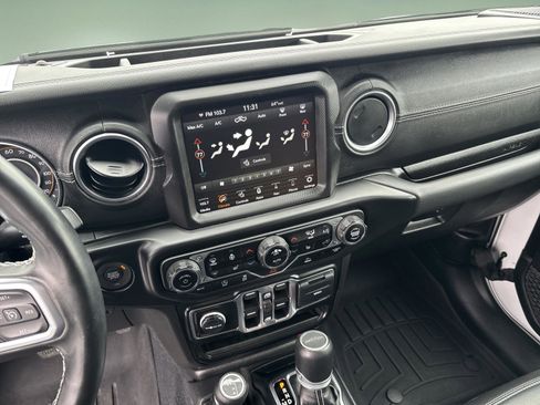 Used 2022 Jeep Gladiator Overland w/ Popular Equipment Package image 12