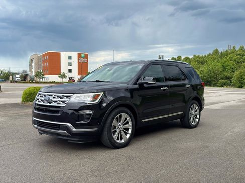 Used 2019 Ford Explorer Limited w/ Ford Safe & Smart Package FWD image 7
