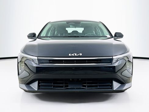 Used 2025 Kia K4 LXS image 2
