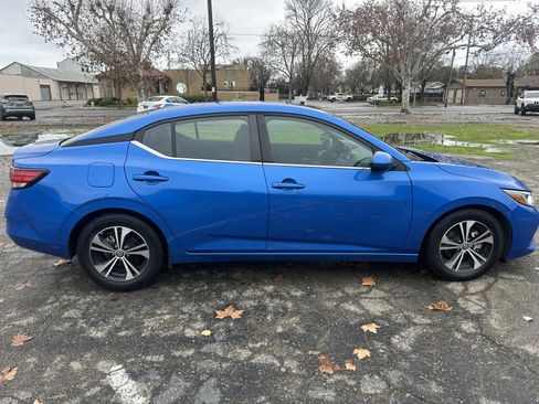Used 2022 Nissan Sentra SV image 4