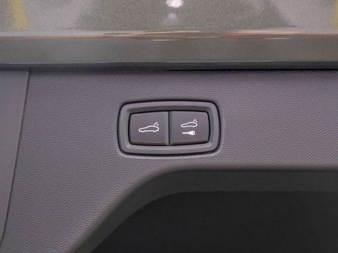 New 2025 Porsche Macan 4 Electric image 31