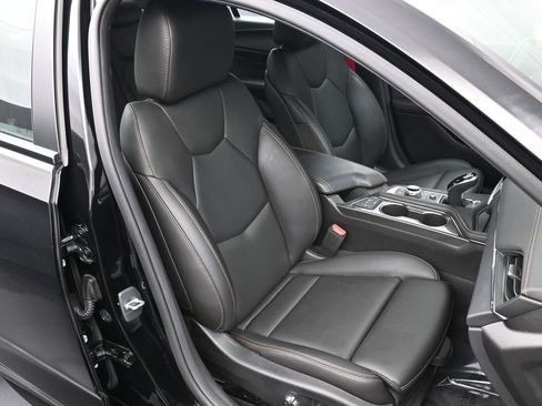 Used 2023 Cadillac CT4 V image 17