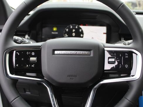 New 2025 Land Rover Discovery Sport Dynamic SE image 12