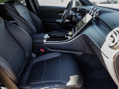 New 2026 Mercedes-Benz GLC 300 image 18