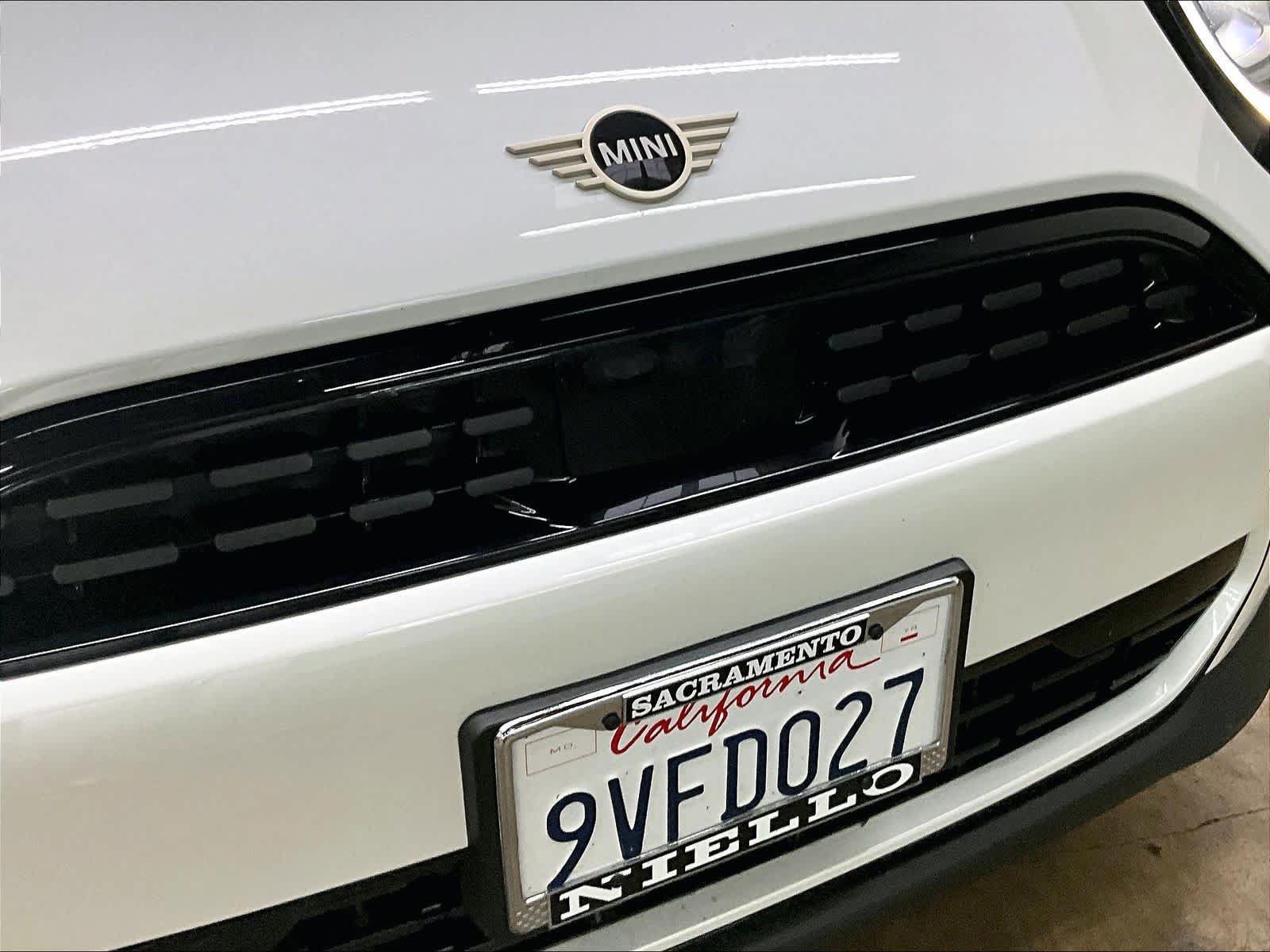 Used 2025 MINI Cooper 2-Door Hardtop FWD image 32