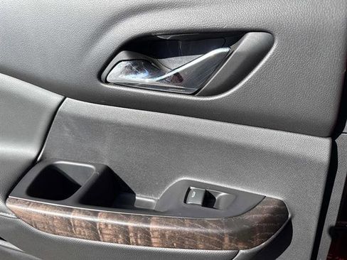 Used 2023 GMC Acadia Denali image 13