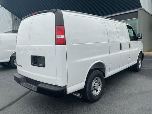 New 2026 Chevrolet Express 2500 RWD image 7