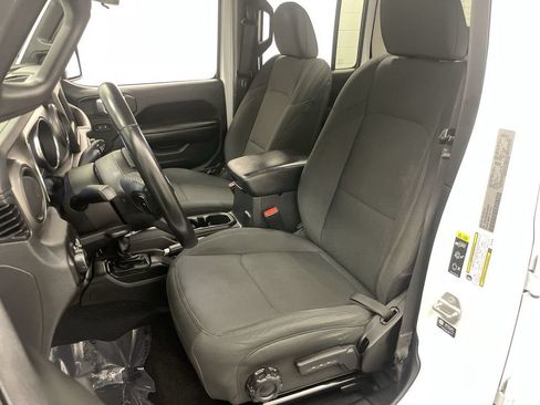 Used 2021 Jeep Gladiator Sport AWD/4WD image 12