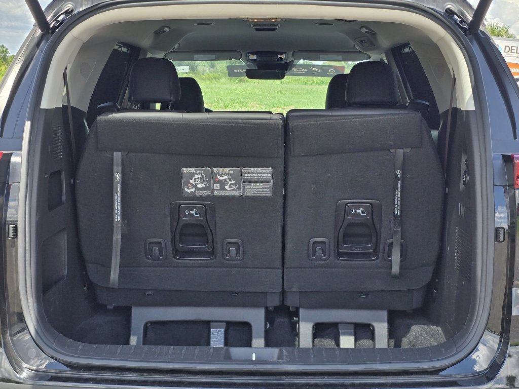 Certified 2024 Kia Carnival SX FWD image 13