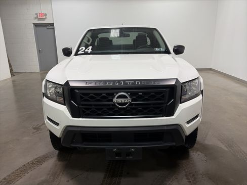 Used 2024 Nissan Frontier S w/ S Utility Package AWD/4WD image 8