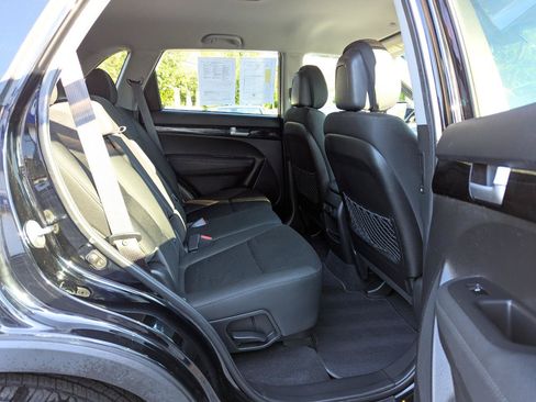 Used 2015 Kia Sorento LX FWD image 33