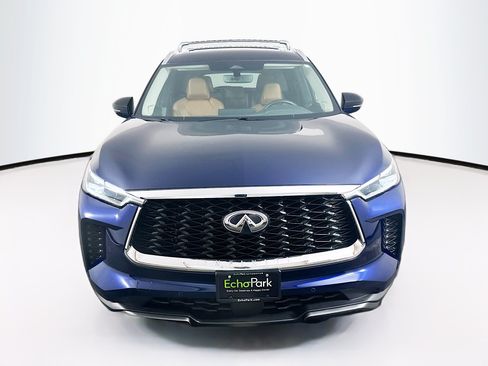 Used 2023 INFINITI QX60 Sensory AWD/4WD image 2