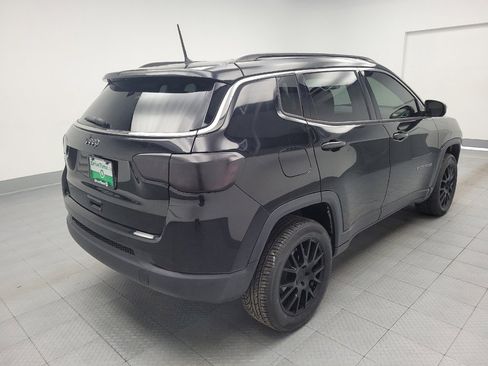 Used 2018 Jeep Compass Latitude w/ Cold Weather Group AWD/4WD image 9