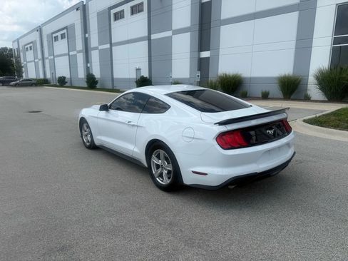Used 2020 Ford Mustang Coupe image 3