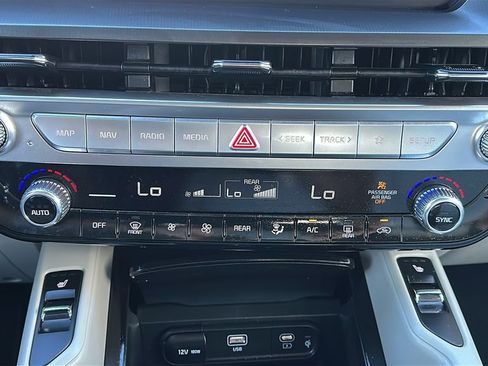 Used 2025 Kia Telluride S FWD image 26