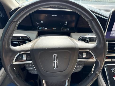 Used 2018 Lincoln Navigator Select RWD image 13
