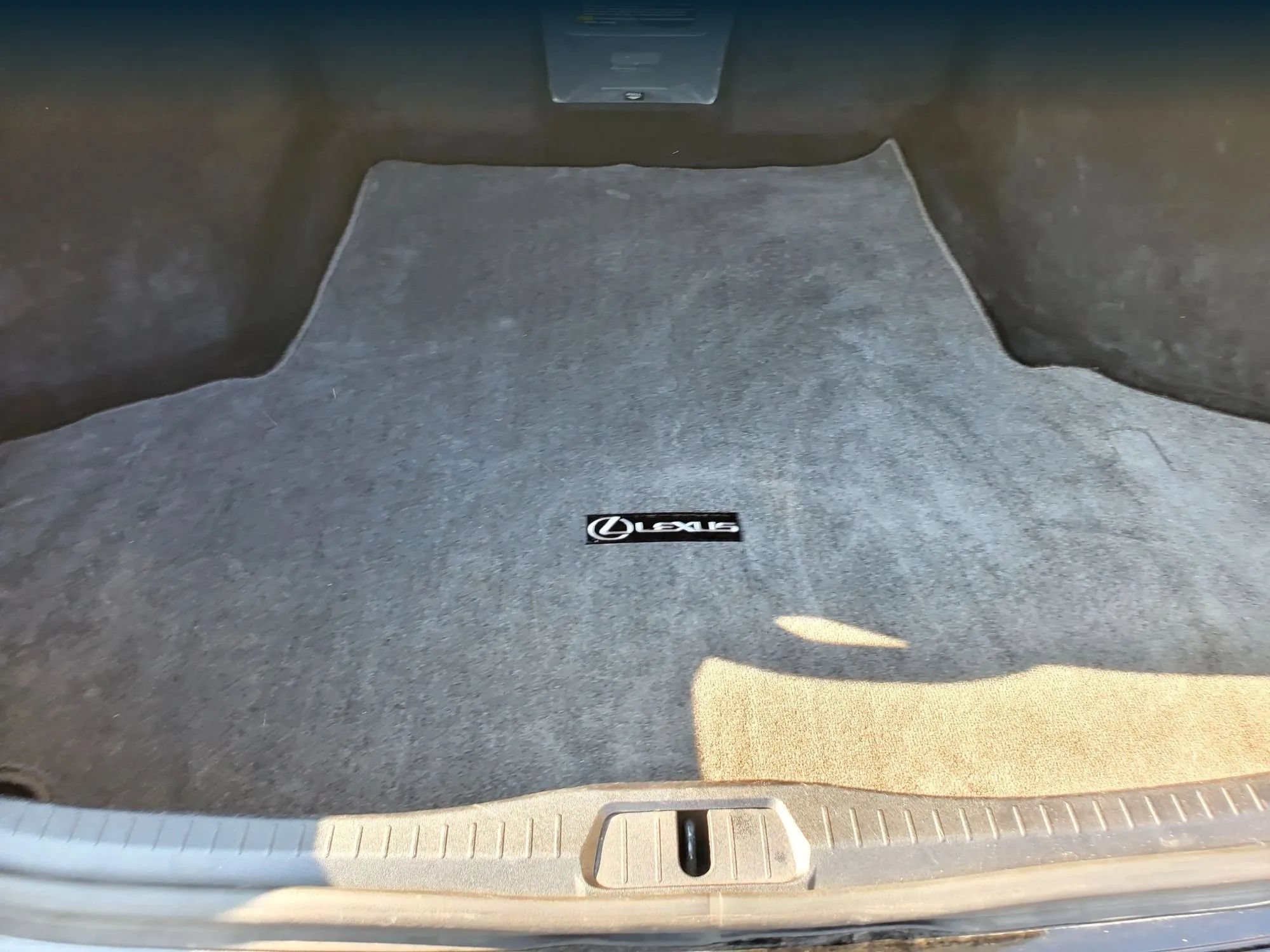 Used 2012 Lexus LS 460 w/ Comfort Pkg RWD image 45
