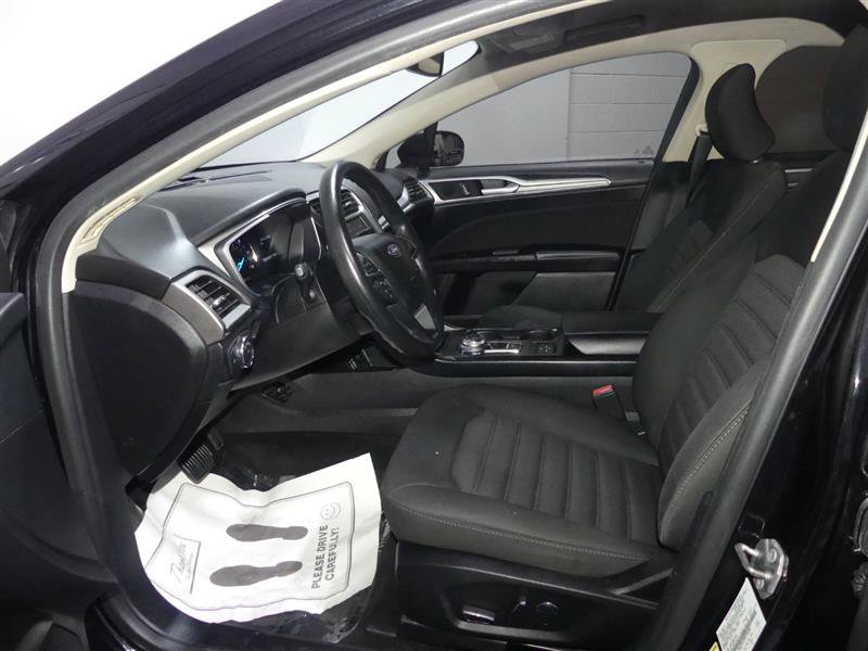 Used 2019 Ford Fusion SE FWD image 19