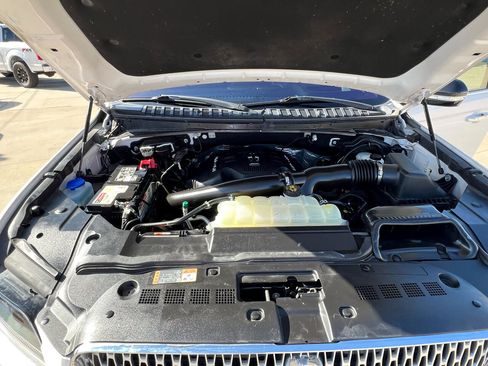 Used 2018 Lincoln Navigator Reserve w/ Technology Package image 36