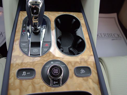 Certified 2023 Bentley Bentayga AWD/4WD image 40
