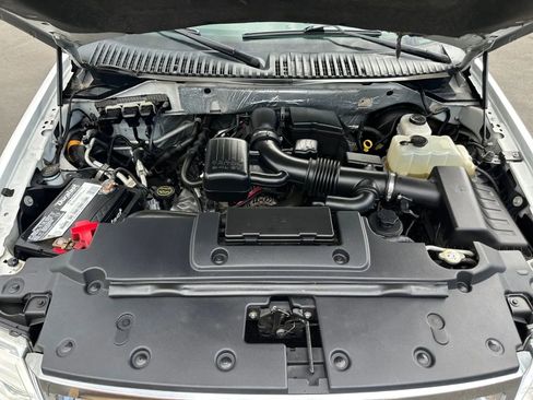 Used 2014 Ford Expedition EL XLT image 19