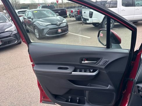 New 2026 Toyota Sienna Platinum image 35