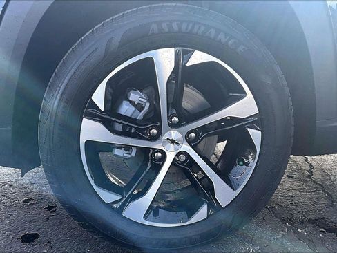 New 2026 Chevrolet Trax RS w/ Sunroof Package FWD image 12