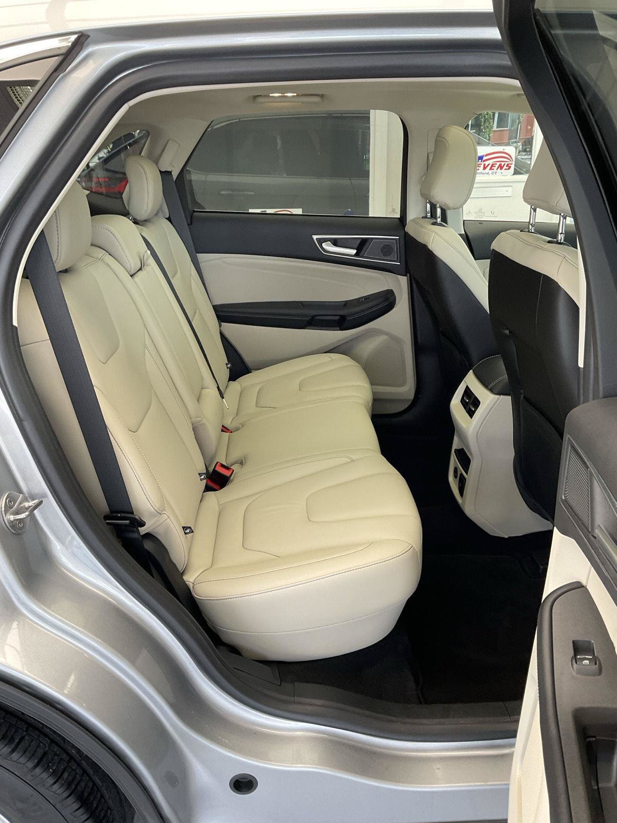 Used 2021 Ford Edge Titanium AWD/4WD image 13