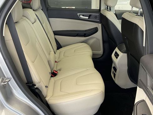Used 2021 Ford Edge Titanium AWD/4WD image 13