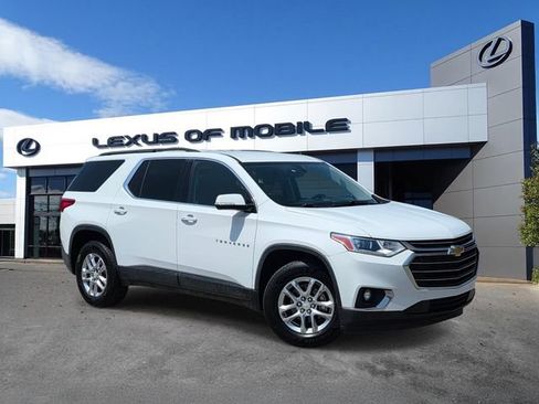 Used 2020 Chevrolet Traverse LT AWD/4WD image 1